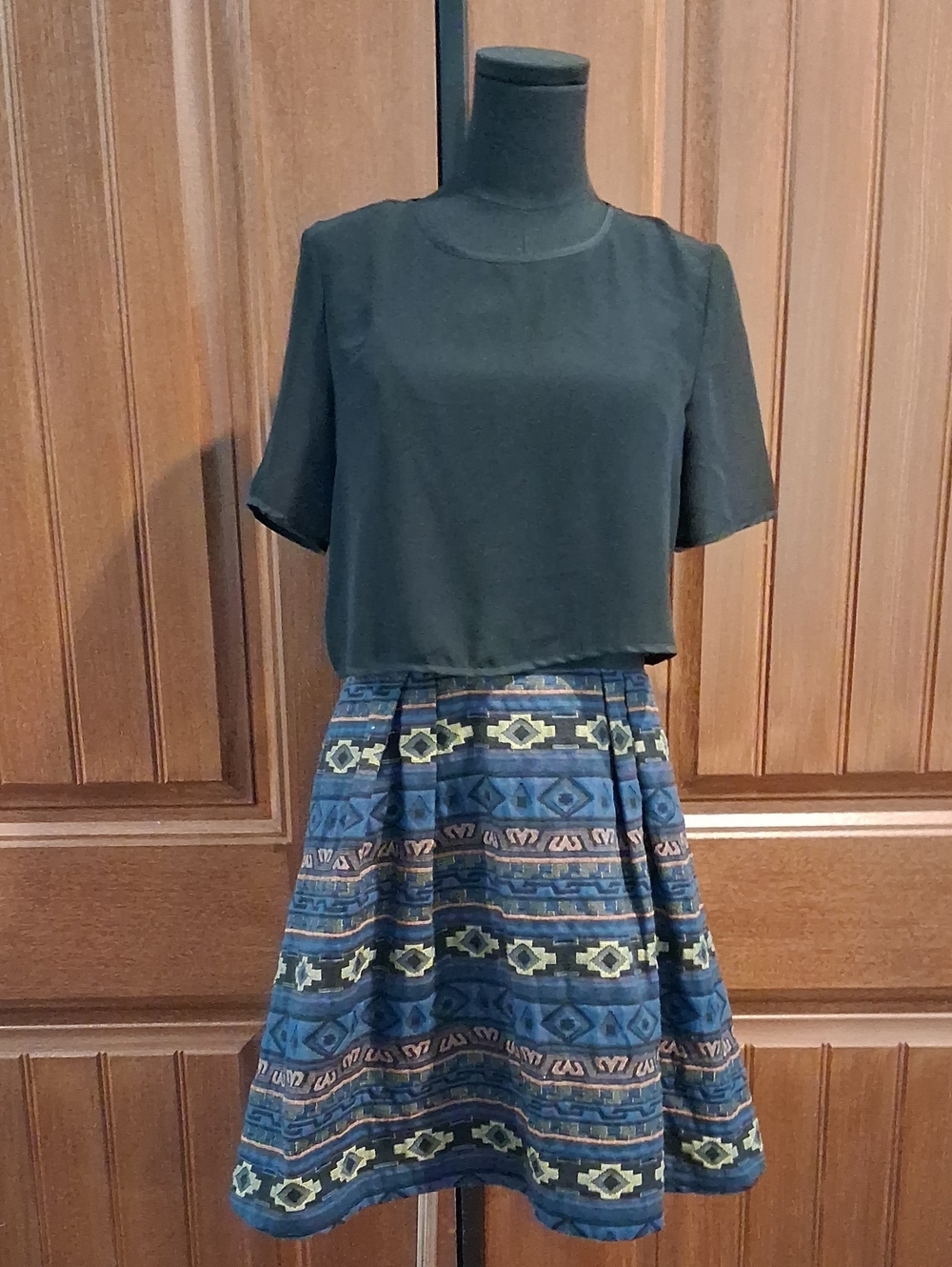 BCBGeneration Blue Print Chiffon Dress With Black Overlay Top. Size 10